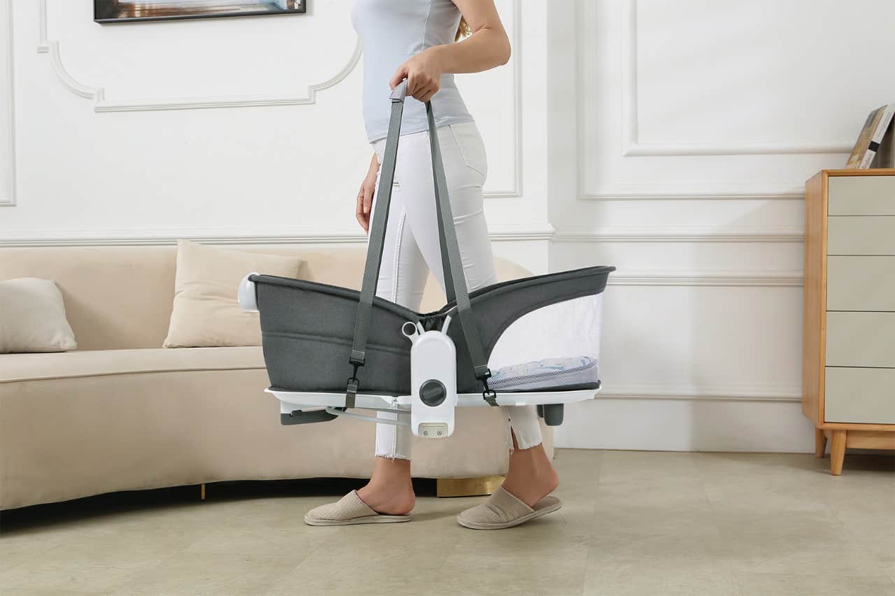 Mastela 6 in 1 Deluxe Multi-Functional Bassinet.